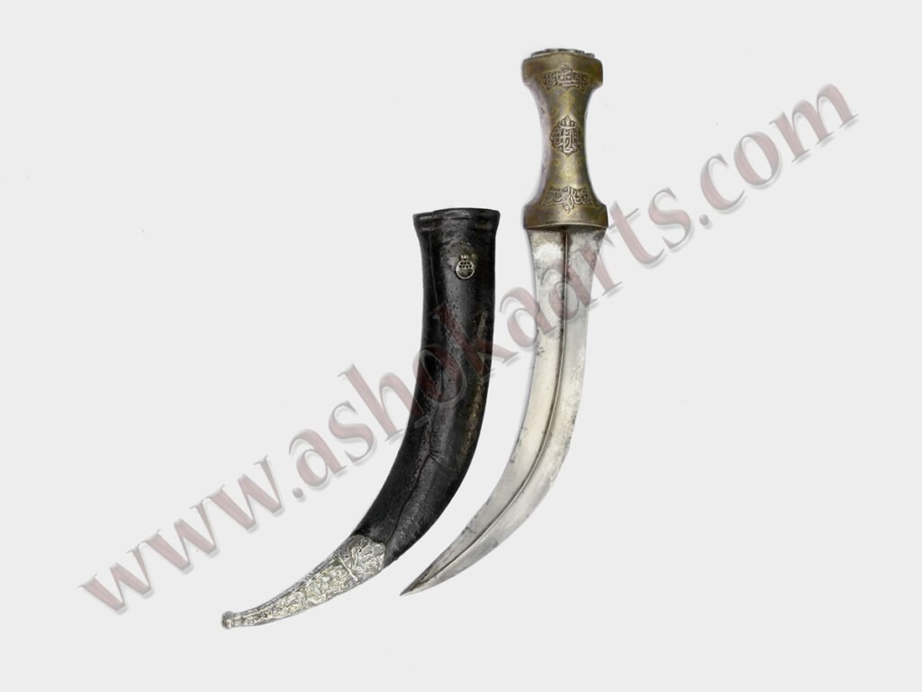 Fine Persian Steel dagger with inlay and wootz blade Antique Swords